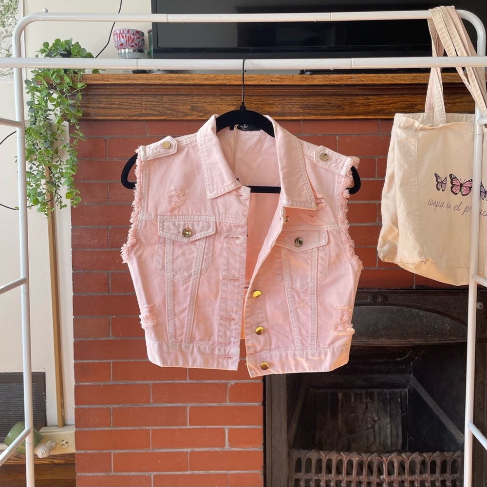Cropped distressed denim vest pink size L